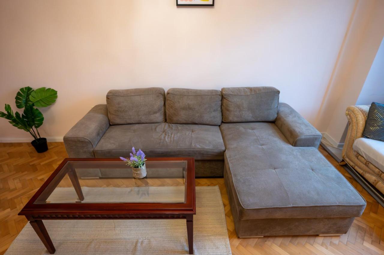Spacious 1Bdr Apartment Near City Center Sofia Exterior foto